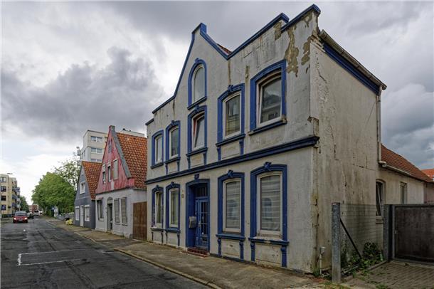 Wie Fotograf Thomas Damson Bremerhavens "große Wunde" Lehe sieht ... dann wieder künden die Häuser dort von den Problemen, die sich in diesem Stadtteil Bremerhavens ballen.