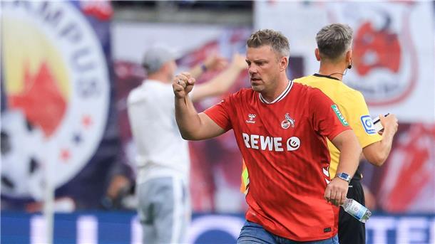 Leipzigs Aufsteiger-Serie hält auch gegen Köln Kölns Trainer Lukas Kwasniok bejubelt das zwischenzeitliche 1:1 seines Teams.