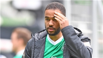  Manuel Mbom feierte gegen den FC Schalke 04 sein Comeback für die Profis des SV Werder Bremen.