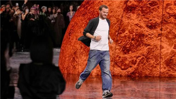Neue Generation von Designern prägt die Modewelt  Matthieu Blazy bei der Präsentation der Chanel Frühjahr/Sommer 2026 Kollektion.