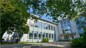 Das Gebäude der Volkshochschule.