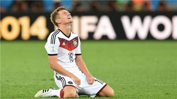 10 Mal Toni Kroos: Momente einer deutschen Fußball-Karriere 2014 krönte Toni Kroos seine DFB-Karriere mit dem Weltmeistertitel.