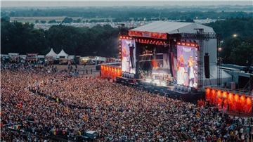 Vom 17. bis zum 20. Juli 2025 steht in Wanhöden wieder das Deichbrand-Festival an. Jetzt wurden die ersten Bands bekannt gegeben. Dieses Mal können sich die Festival-Besucher unter anderem auf K.I.Z, Macklemore, Deichkind und Finc