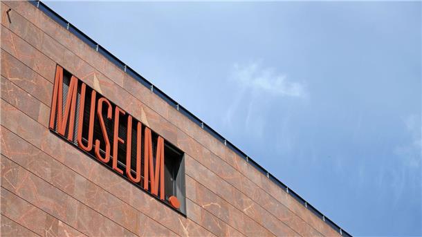 Museen suchen Strategien gegen politische Einflussnahme 2025 möchte der Deutsche Museumsbund seine Jahrestagung in Chemnitz ausrichten. Sie steht unter dem Titel „Museen als Macher der Demokratie“.
