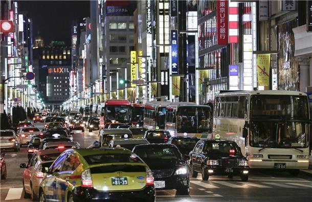 5. Ginza Das glamouröse Einkaufsviertel ist bekannt für seine Luxus-Boutiquen, K...