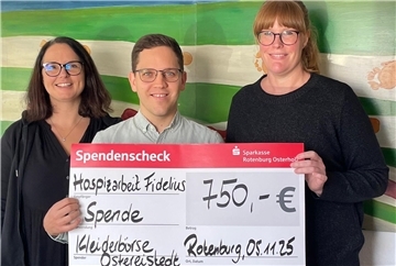 Spendenscheck-Übergabe.