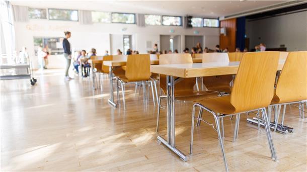 Freiburg löst mit fleischlosem Schulessen Kontroverse aus Ab dem Schuljahr 2023/2024 soll in Grundschulen und Kitas nur noch ein Gericht angeboten werden, das vegetarisch ist.