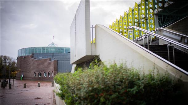 Ab Juli sind nur noch 1.000 Besucher in der Stadthalle erlaubt.