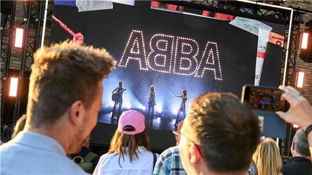 ABBA haben nach fast 40 Jahren Pause ein neues Album angekündigt.