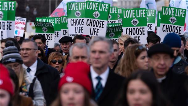 Wegen Klinikblockade: US-Abtreibungsgegnern droht lange Haft Abtreibungsgegner beim „March for Life“ („Marsch für das Leben“) in Washington am 20.01.2023.