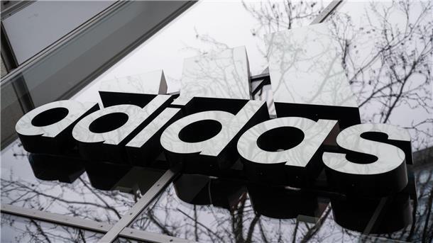 Investoren-Klage gegen Adidas nach Bruch mit Kanye West Adidas ist von Investoren verklagt worden.