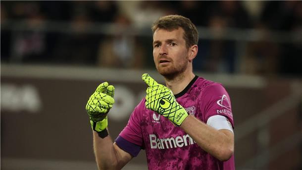 Bayer hakt Titel ab: „Die Chance ist weg“ Ärgert sich über zu viele Unentschieden in dieser Saison: Leverkusens Kapitän Lukas Hradecky.