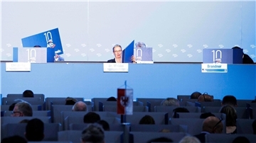 AfD-Bundesvorsitzende und Fraktionsvorsitzende der AfD, Alice Weidel bei der Europawahlversammlung in der Messe Magdeburg.