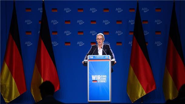 Elf Zitate: Was die deutsche Politik 2024 bewegte AfD-Chefin Alice Weidel teilt gegen den Verfassungsschutz aus. (Archivbild)