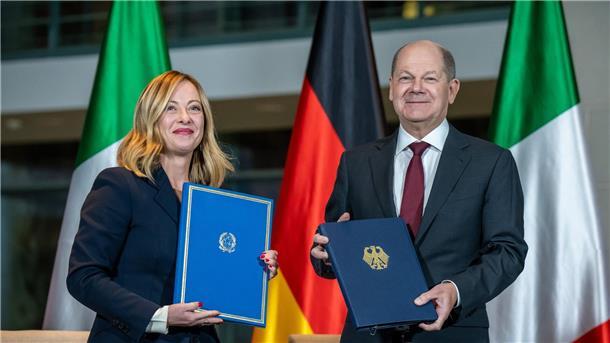 „Aktionsplan“ für mehr Zusammenarbeit: Ministerpräsidentin Giorgia Meloni und Bundeskanzler Olaf Scholz in Berlin.