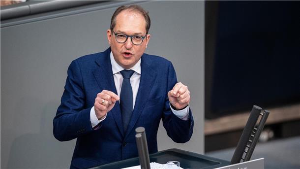 Dobrindt rechnet nicht mit Haushaltsbeschluss bis Februar Alexander Dobrindt stellt den Zeitplan der Regierung zum Haushaltsbeschluss infrage.