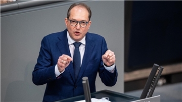 Alexander Dobrindt stellt den Zeitplan der Regierung zum Haushaltsbeschluss infrage.