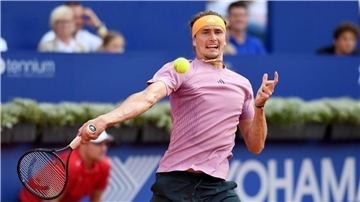 Alexander Zverev bezwang in Hamburg den Franzosen Hugo Gaston.