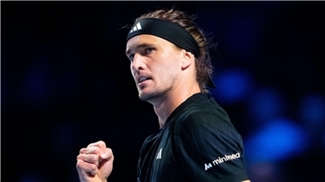 Alexander Zverev fand nach einem schwachen zweiten Satz zurück ins Match.