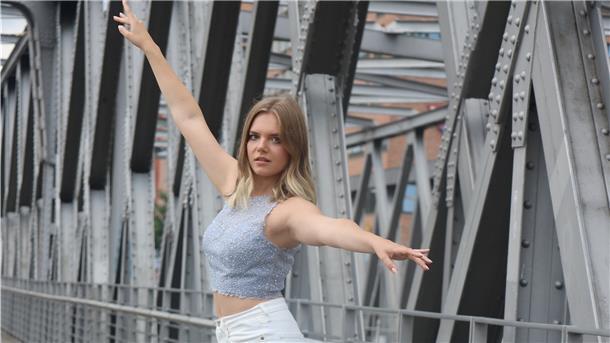 Alina Peters geht ihren Weg als Schauspielerin.