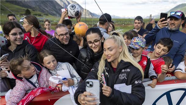 Schweizer Fußballstar und Influencerin Lehmann bei EM dabei Alisha Lehmann wurde für die Fußball-EM nominiert.