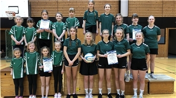 Alle Teilnehmerinnen des MTV Wohnste an den Bezirksmeisterschaften im Prellball