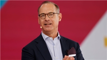 Allianz-Chef Oliver Bäte verdiente 2024 mehr als zehn Millionen Euro.
