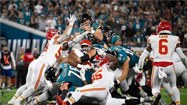 Dramatischer Touchdown beschert Chiefs dritte NFL-Pleite Als die Chiefs die Jaguars Zentimeter vor der Endzone stoppten sah noch alles nach einem Sieg für die Gäste aus.