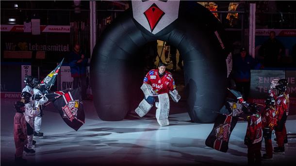 Als Ersatzmann war Sebastian Graf vergangene Saison mehrfach im Kader der Fischtown Pinguins. Gespielt hat er in der DEL noch nicht.