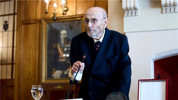 Cervantes-Preis 2024 für spanischen Autor Álvaro Pombo Álvaro Pombo wird mit dem Cervantes-Preis 2024 ausgezeichnet.