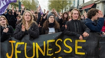 Am 14.04.2023 verkündet der Verfassungsrat das Ergebnis einer Überprüfung der bereits beschlossenen Rentenreform in Frankreich.
