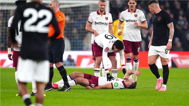 Am Boden: Für Niclas Füllkrug war das Pokal-Duell bei Aston Villa früh beendet.