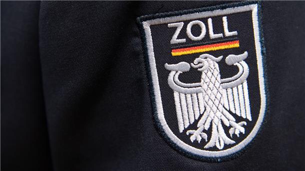 Am Dienstagmorgen haben Zollfahnder sieben Objekte in mehreren Bundesländern durchsucht. Auch in Bremerhaven waren Einsatzkräfte aktiv.