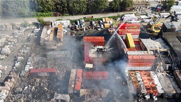 Polizei übernimmt Ermittlungen nach Großbrand Am Donnerstagnachmittag konnte die Feuerwehr „Feuer aus“ melden. (Archivbild)