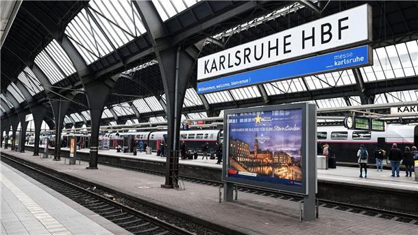 Messerangriff in Karlsruhe - Mutmaßlicher Täter flieht Am Karlsruher Hauptbahnhof kam es am Freitagabend zu einem Messerangriff. (Symbolbild)