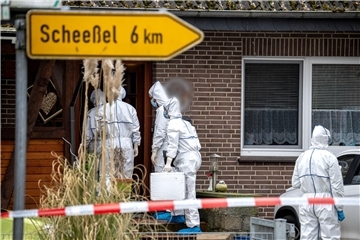 So geht es Montag im Prozess um den Vierfach-Mord im Landkreis Rotenburg weiter Am Landgericht Verden wird am Montag der Prozess um den Vierfach-Mord im Landkreis Rotenburg fortgesetzt.