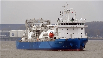 Am Montag wird das LNG-Tankschiff „Kairos“ die Aidacosma betanken.