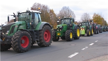 Am Montag wird es eng auf den Straßen: Landwirte planen Protest-Aktionen und eine Fahrt nach Bremen mit ihren Traktoren.
