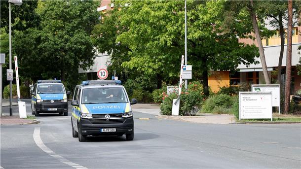 Am Morgen wurde der Mann zurück in die Psychiatrie gebracht.