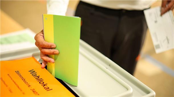 Wer in Städten und Landkreisen entscheidet Am Sonntag fanden im Bundesland Nordrhein-Westfalen Kommunalwahlen statt.
