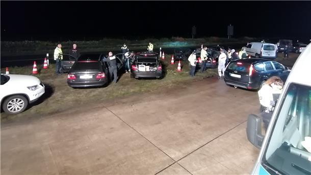 Am Wochenende hat die Polizei im großen Stil am Wesertunnel kontrolliert.