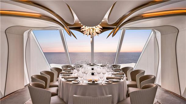 Meeresgiganten: Diese neuen Kreuzfahrtschiffe starten 2025 Ambiente statt Action: Der Fokus bei Oceania Cruises liegt auf Kulinarik und Luxus. Das Bild zeigt den Privee-Bereich auf der „Vista“, dem Schwesterschiff der „Allura“ - ein Dinner-Séparée, das Gäste extra buchen können.