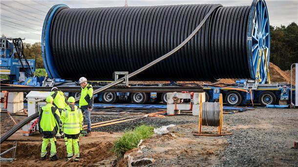 Baustart auf nächstem Abschnitt der Stromtasse Suedlink An anderen Stellen in Niedersachsen, wie hier in Heeslingen, wurden bereits Stromkabel verlegt. (Archivbild)
