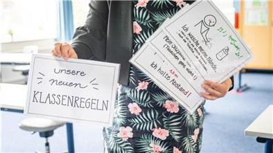 An den Schulen im Cuxland und in Bremerhaven gelten in Zeiten der Corona-Pandemie strenge Abstands- und Hygieneregeln. Einige Schulen greifen bei der Umsetzung der neuen Regeln hart durch.