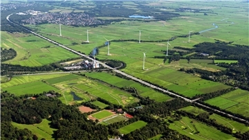 An der Geeste ist längst ein kleiner Windpark entstanden. Im allerersten Entwurf der Flächennutzungsplanänderung war auch ein kleinerer Bereich westlich der Autobahn direkt am Autobahnzubringer ausgewiesen.