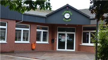 An der Grundschule Rhade sollen zunächst sechs Stunden mehr Schulsozialarbeit stattfinden. Der Schulausschuss stimmte zu.