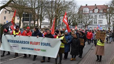 Demo in Nordenham: So fällt die Bilanz der Veranstalter und der Polizei aus Demo gegen rechts in Nordenham