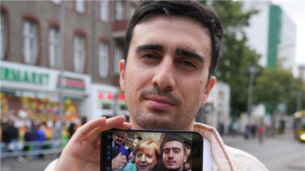 Bekannt durch ein Selfie Anas Modamani wurde 2015 durch ein Selfie mit der damaligen Bundeskanzlerin bekannt.