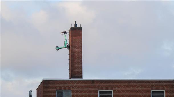 Anbieter der Elektro-Roller haben immer wieder Probleme mit Vandalismus.
