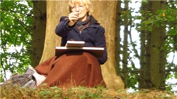 Andrea Streit leitet den Pleinair-Workshop im Rahmen des Bremervörder Kultursommers.